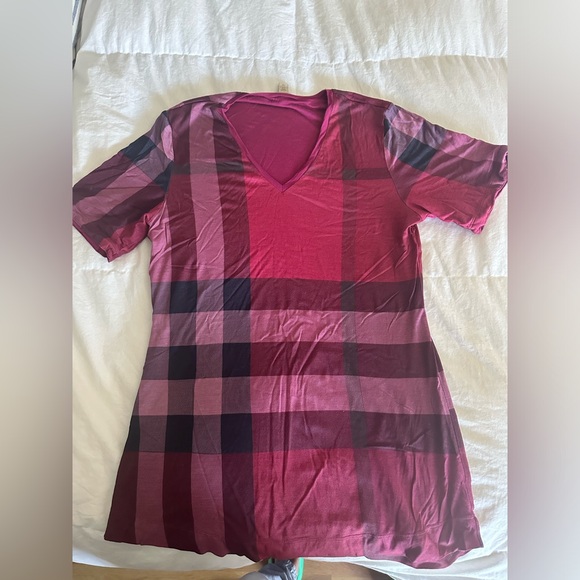Burberry Tops - Burberry designer reversible women tee